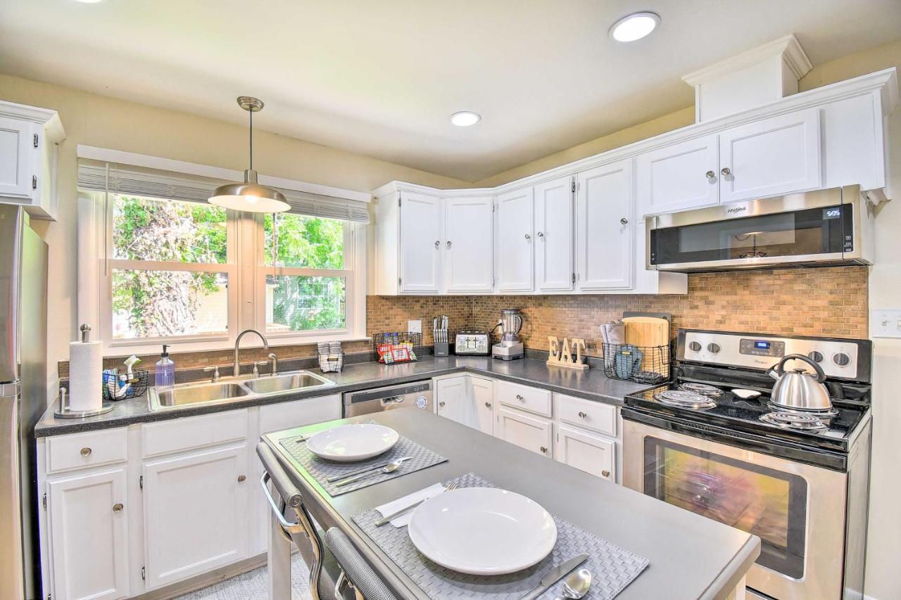 Charming Hampton Home With Yard 2 Mi To Beach! Ngoại thất bức ảnh